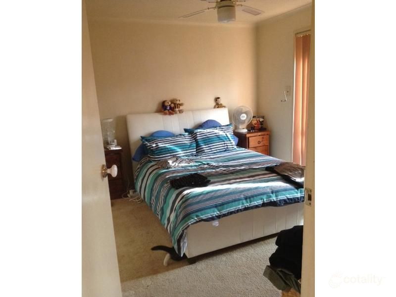 35 Walsingham Cres, Kurunjang, VIC 3337