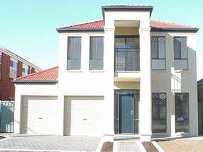 13 Lord Howe Cres, Mawson Lakes, SA 5095