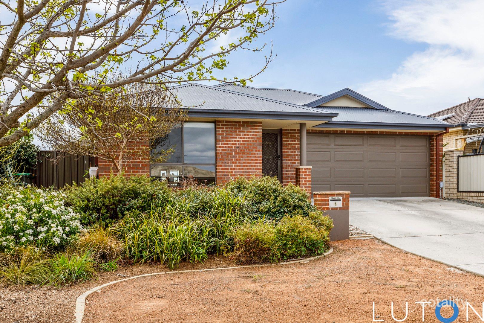 4 Clendinnen St, Dunlop, ACT 2615