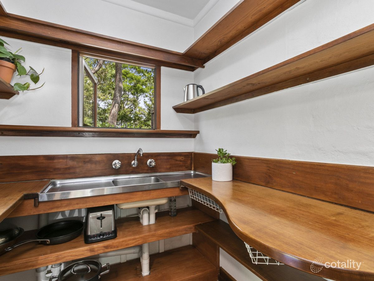 35 Deepwater Rd, Castle Cove, NSW 2069