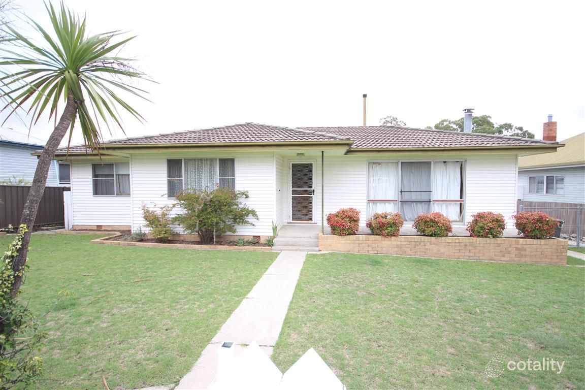 40 Logan St, Tenterfield, NSW 2372