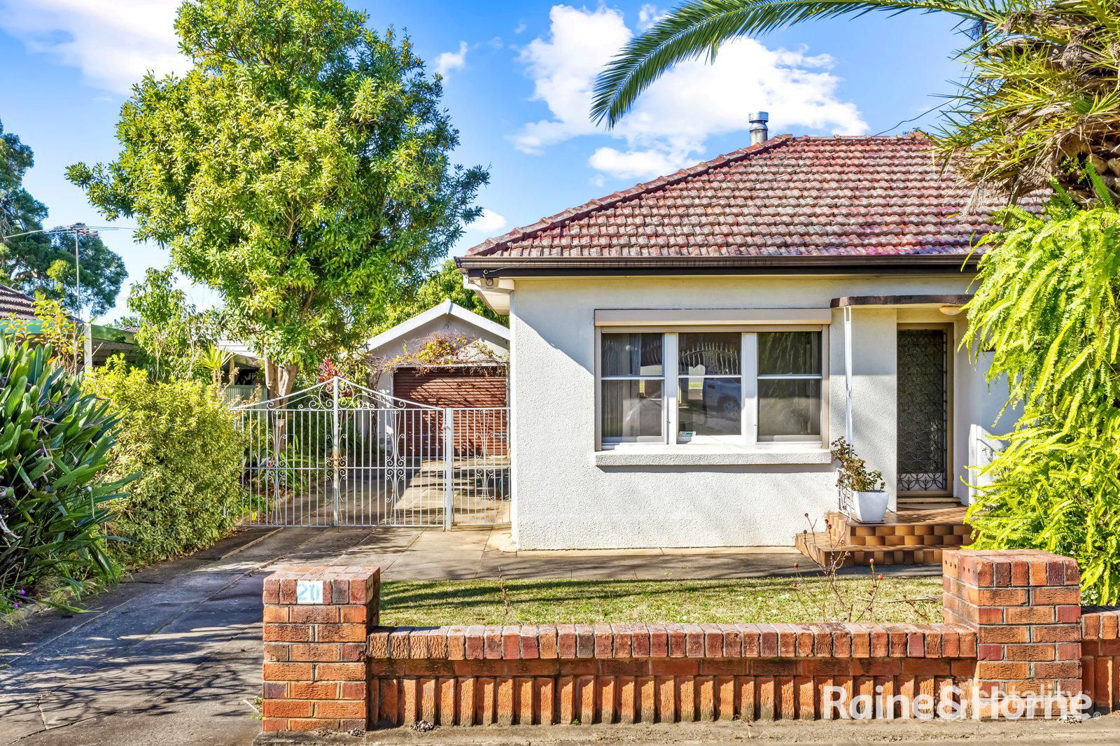 20 Derby St, Canley Heights, NSW 2166