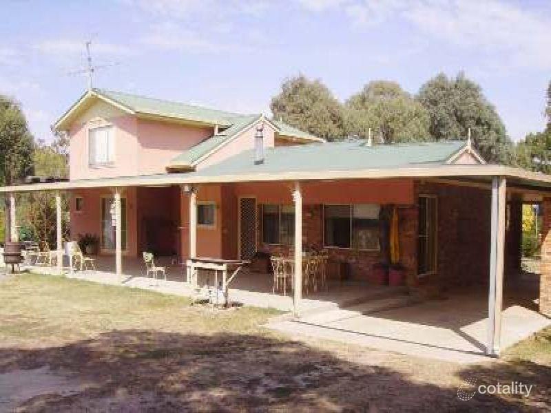 18 Tumbarumba St, Humula, NSW 2652