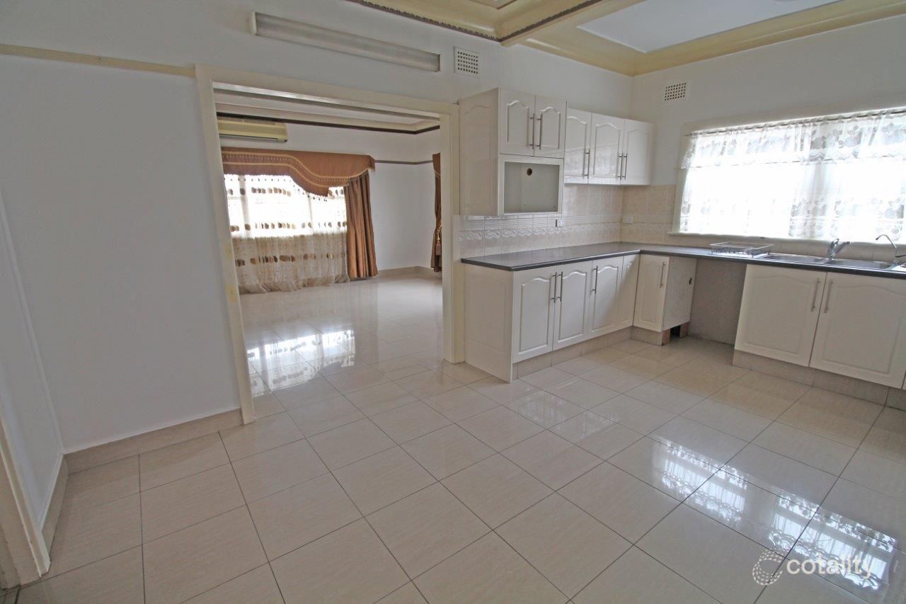 296 Woodville Rd, Guildford, NSW 2161