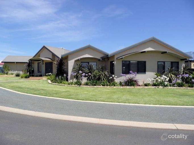 7 Nganka Way, Hannans, WA 6430