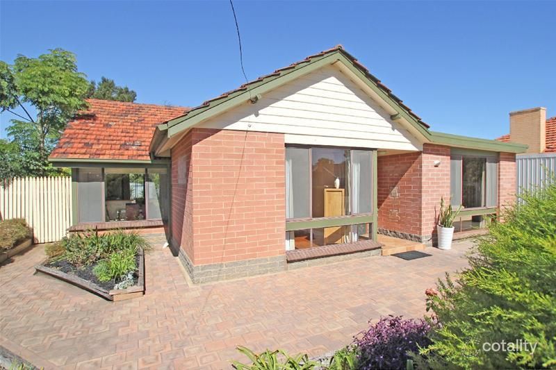 25 Fawnbrake Cres, West Beach, SA 5024