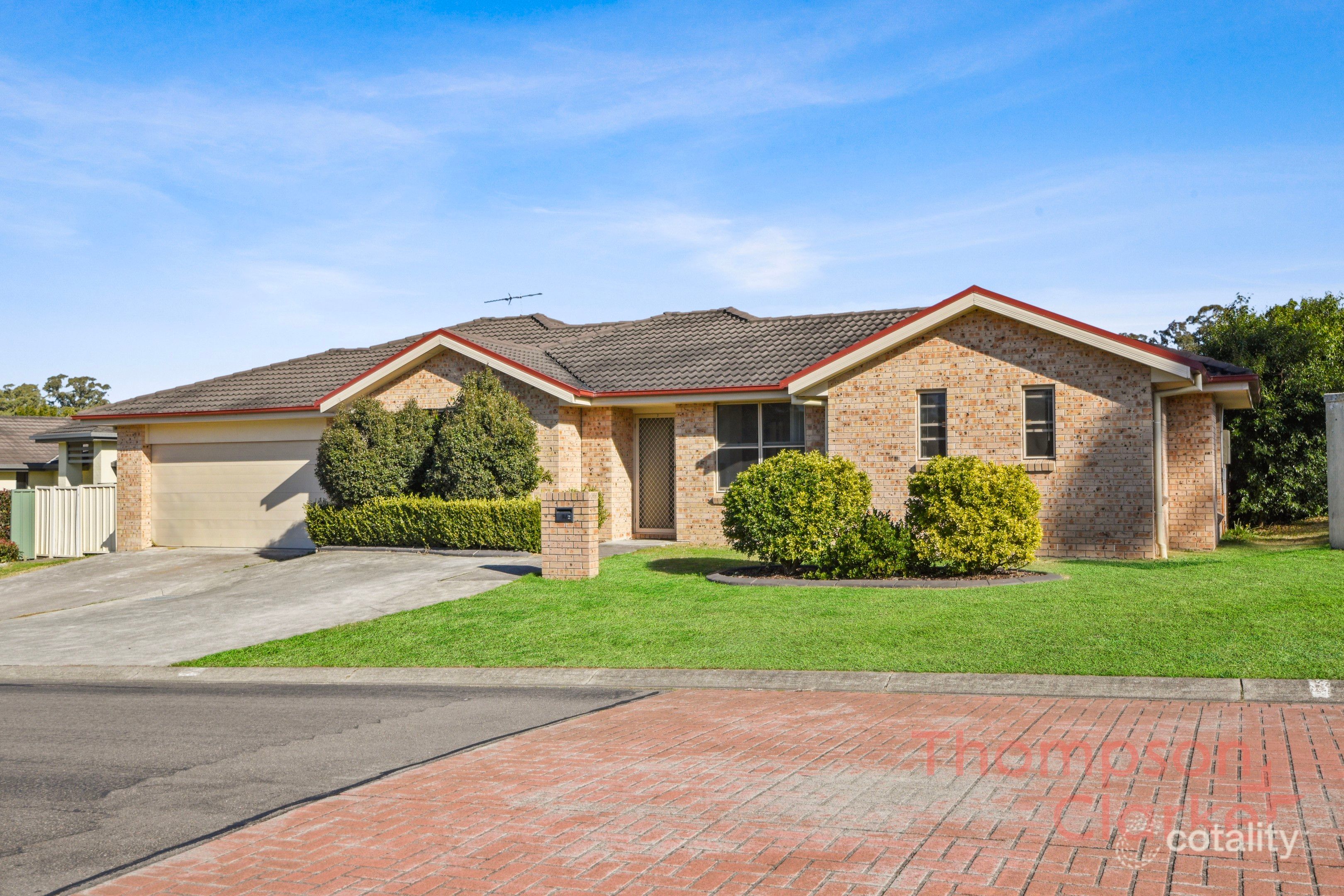 2 Tipperary Dr, Ashtonfield, NSW 2323