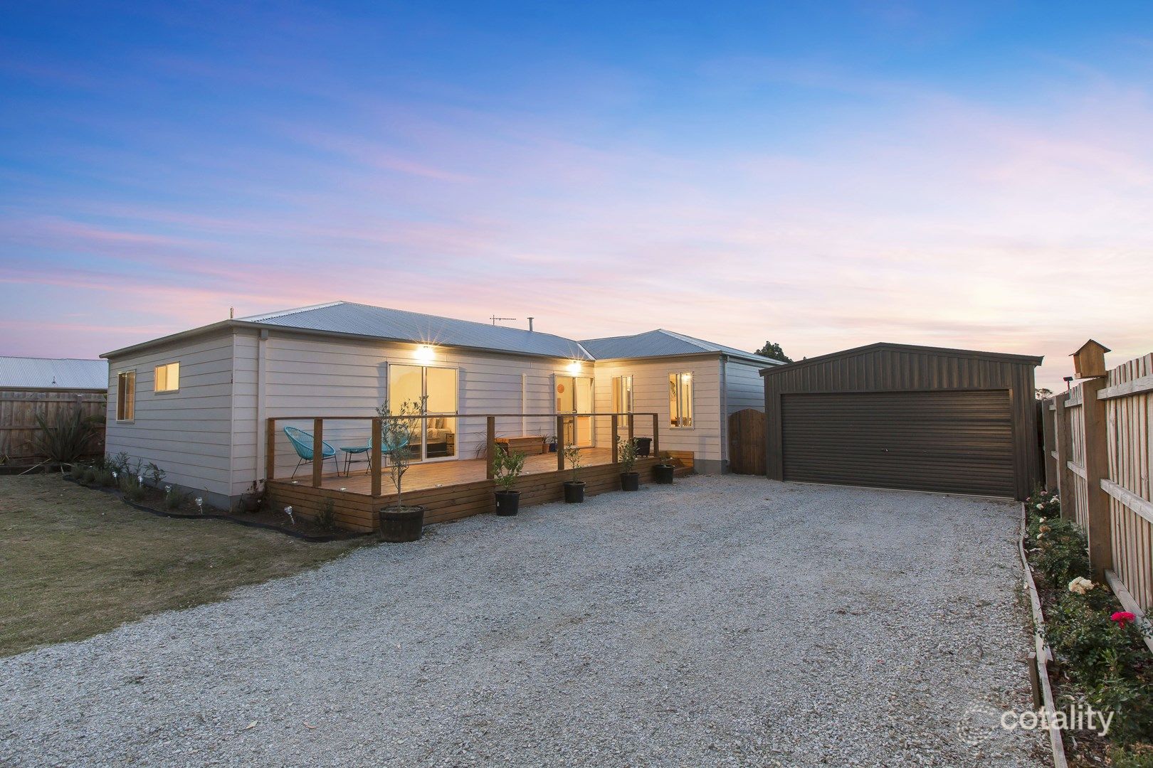 16 Tatiara Dr, Grantville, VIC 3984