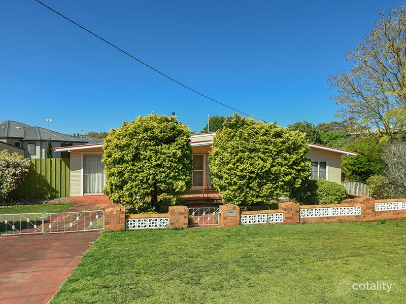 2 Skehan St, Centenary Heights, QLD 4350