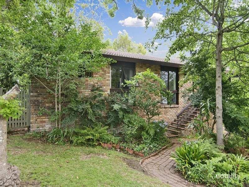 17 Angophora Cres, Forestville, NSW 2087