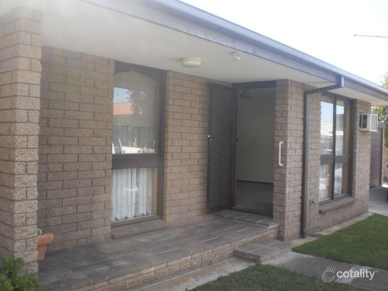 4/4 Manifold St, Manifold Heights, VIC 3218