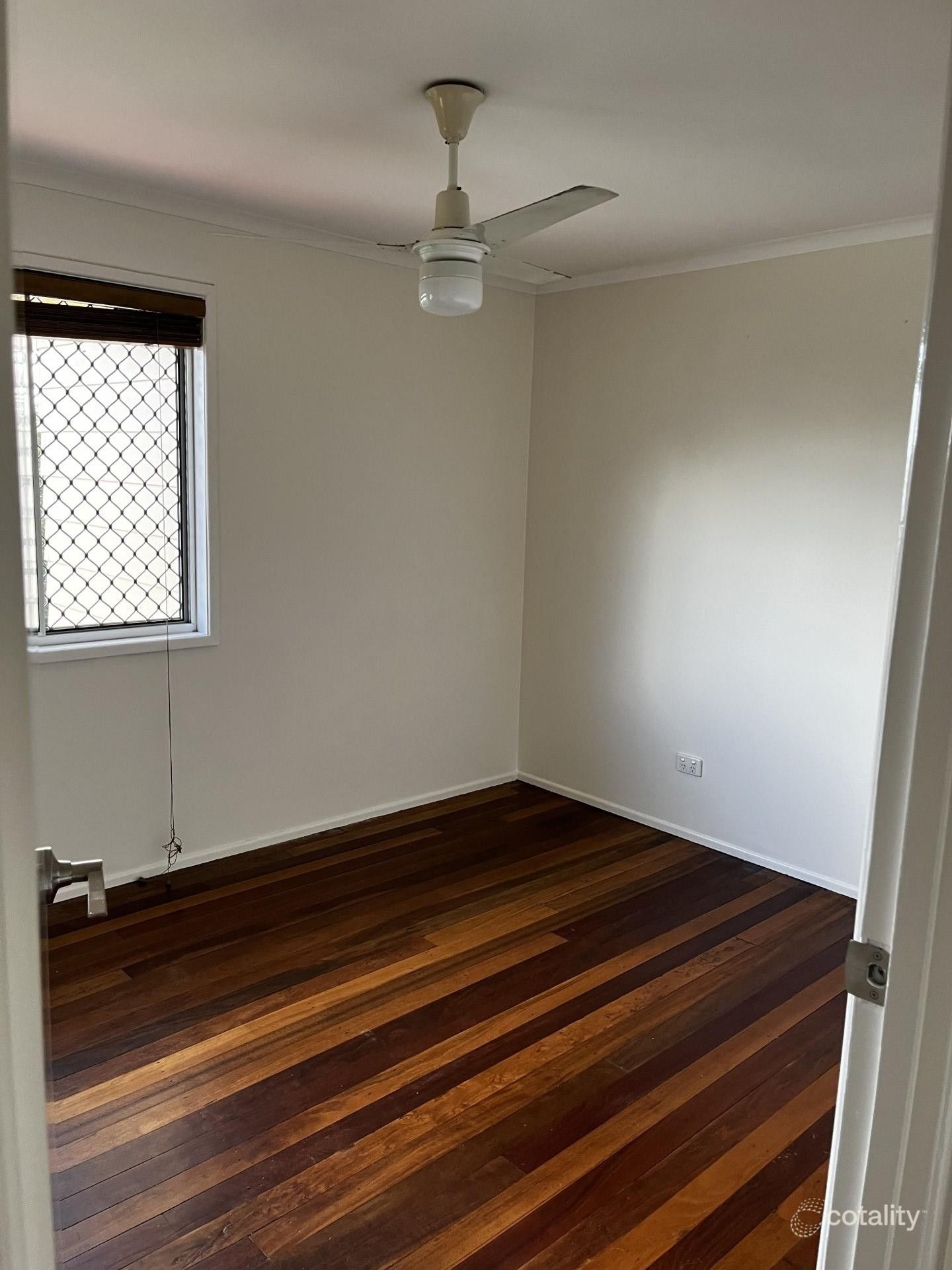 27 Karoonda Cres, Rochedale South, QLD 4123