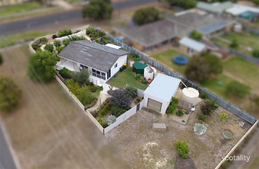 136 Elizabeth St, Edenhope, VIC 3318