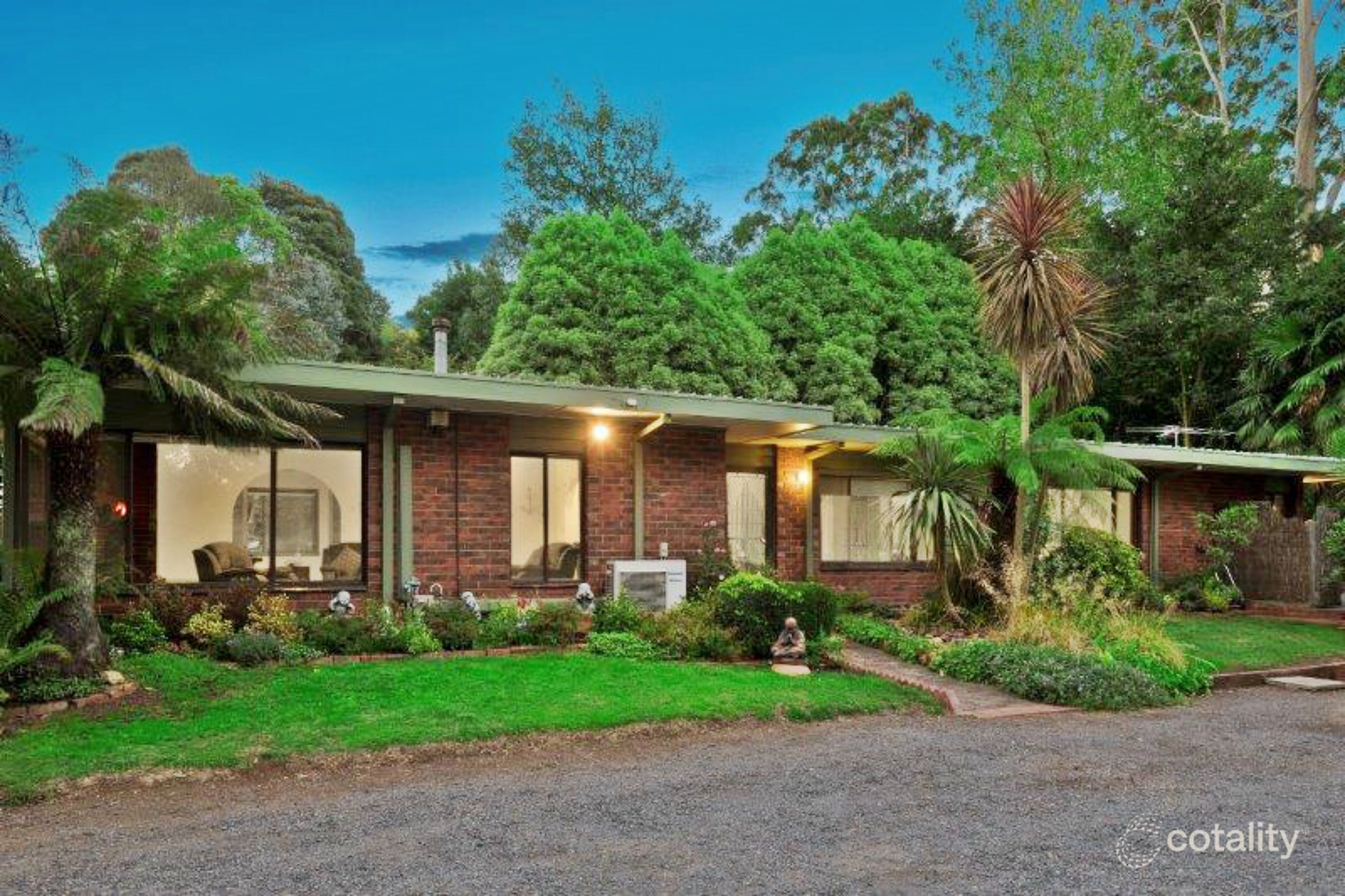 7 Campbell Ave, Mount Dandenong, VIC 3767