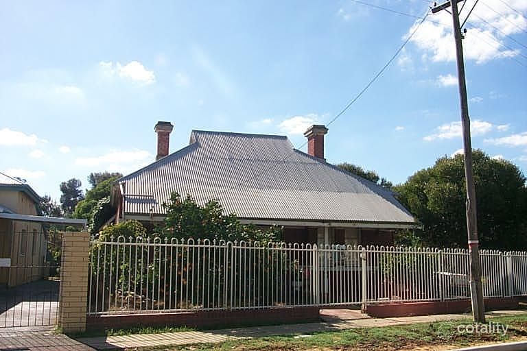 2 Stirling St, Guildford, WA 6055