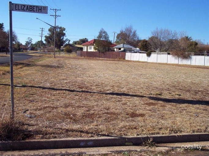 11 Dibbs St, Wellington, NSW 2820