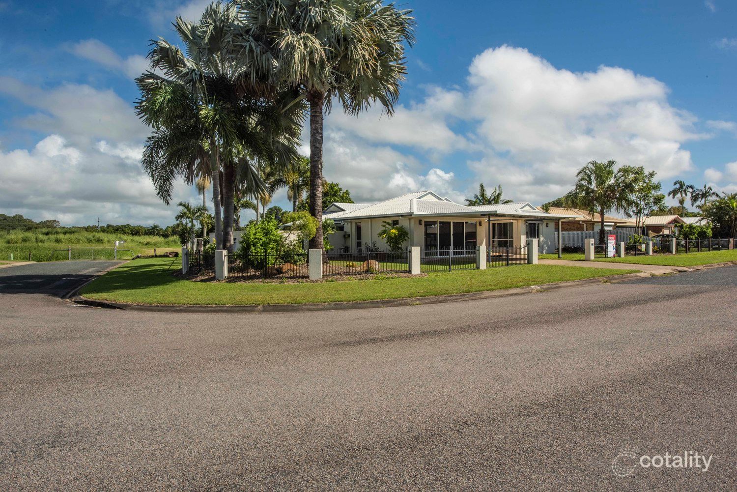 51 Bradman Dr, Glenella, QLD 4740