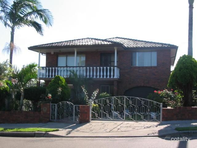 24 Willunga Ave, Earlwood, NSW 2206