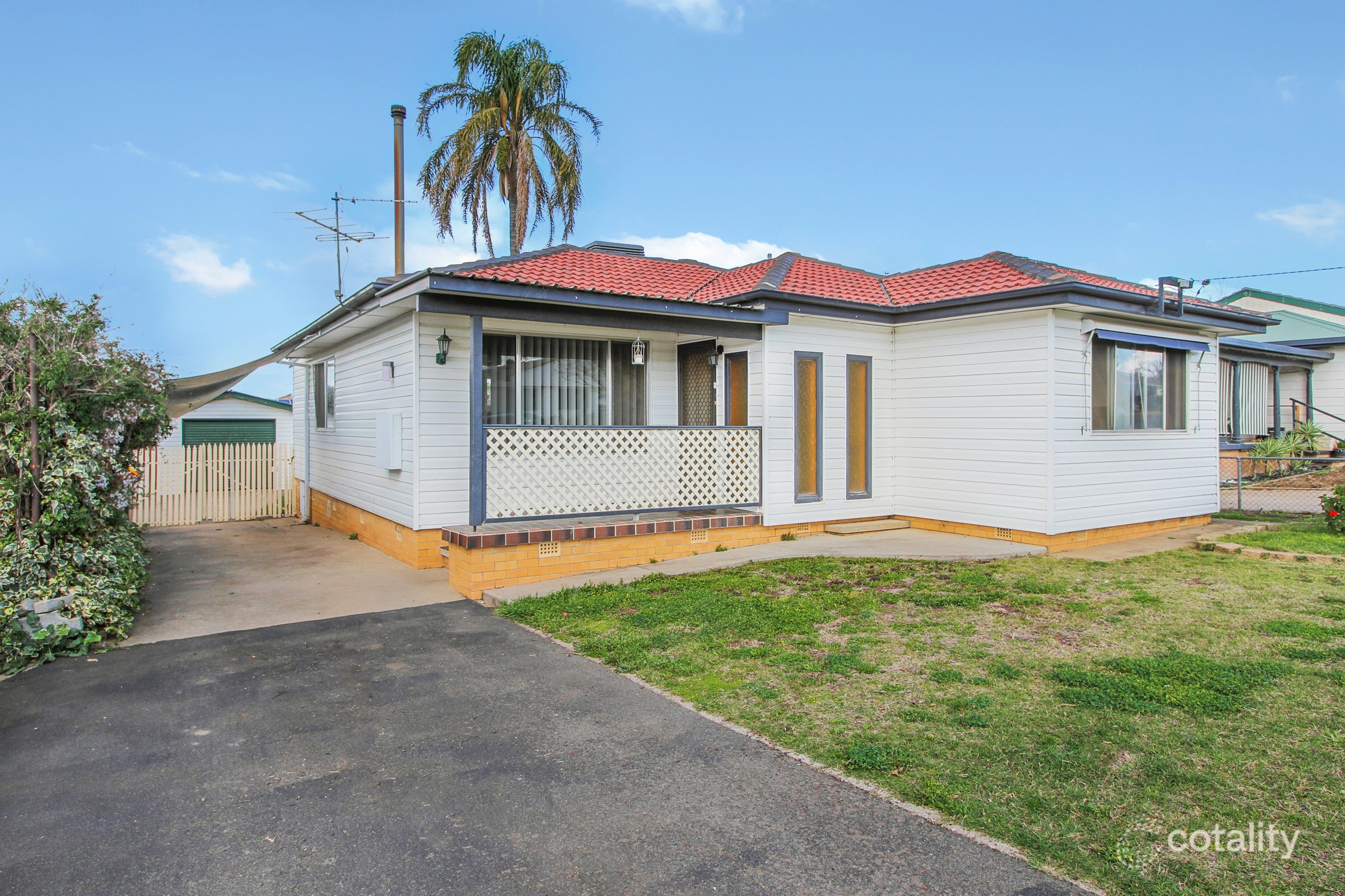 4 Ridge St, West Tamworth, NSW 2340