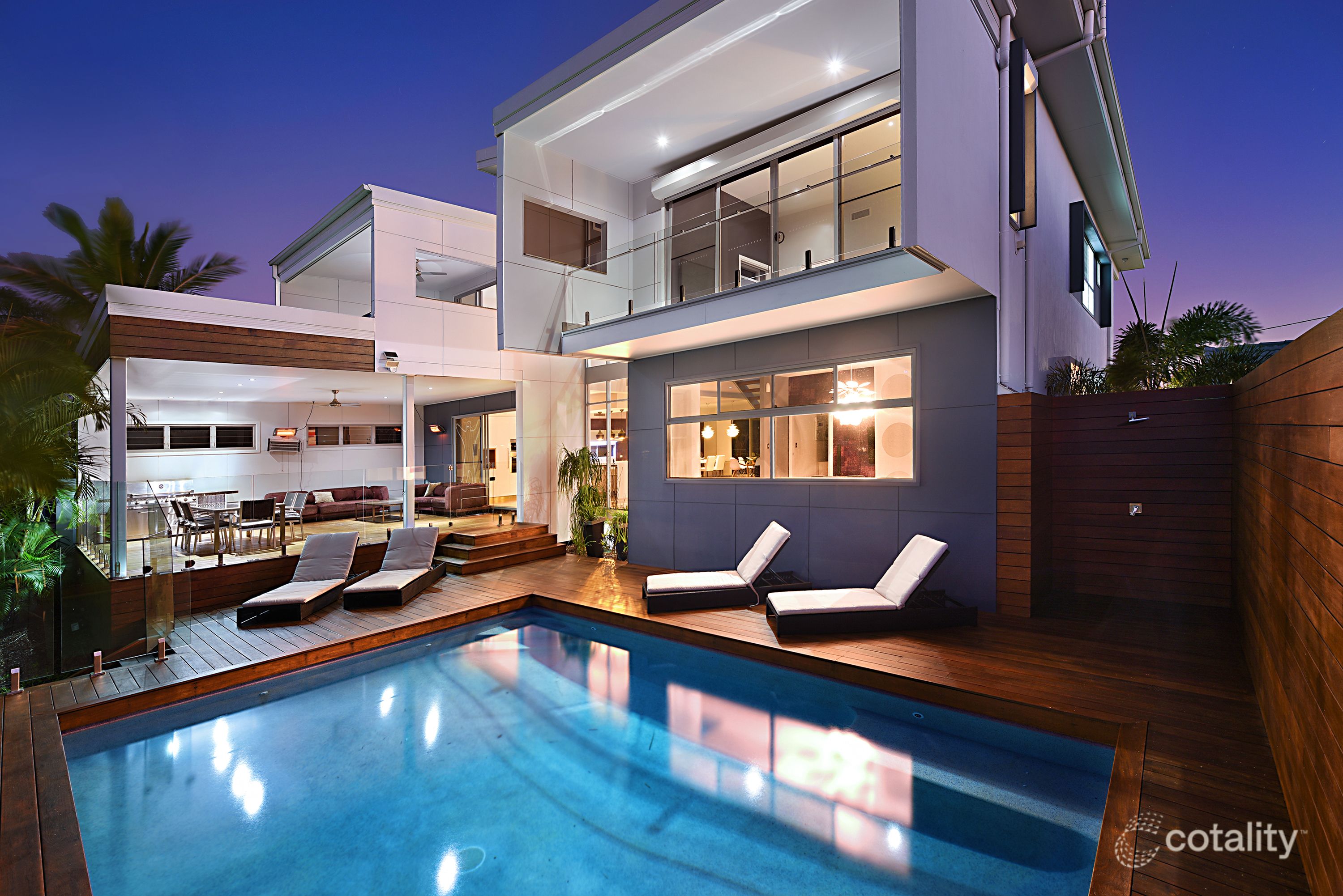 11 Cristobel Ct, Broadbeach Waters, QLD 4218