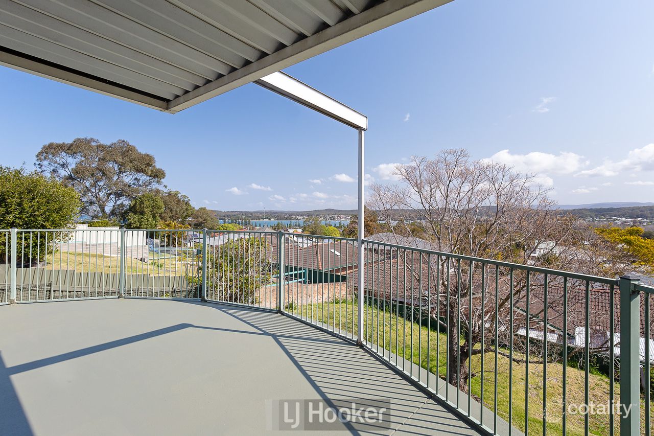 17 Davis St, Speers Point, NSW 2284