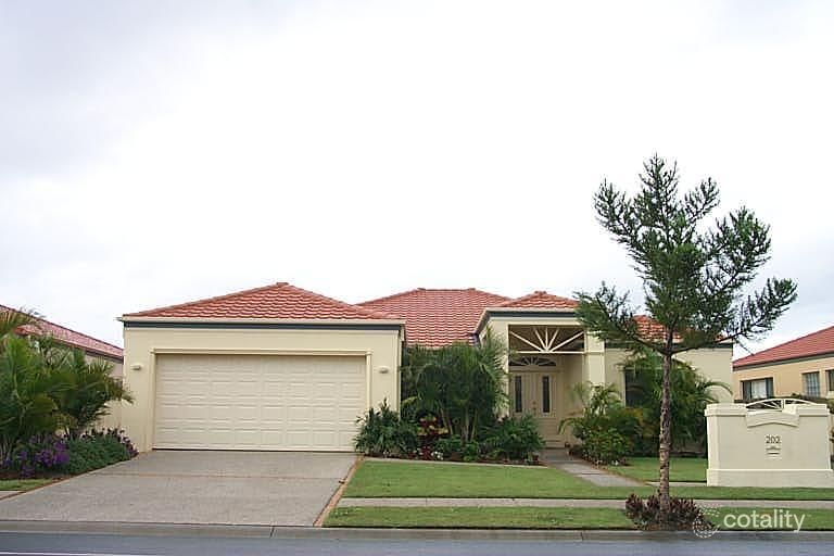 202 Dunlin Dr, Burleigh Waters, QLD 4220