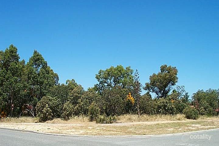 2 Crowhurst Way, Morley, WA 6062