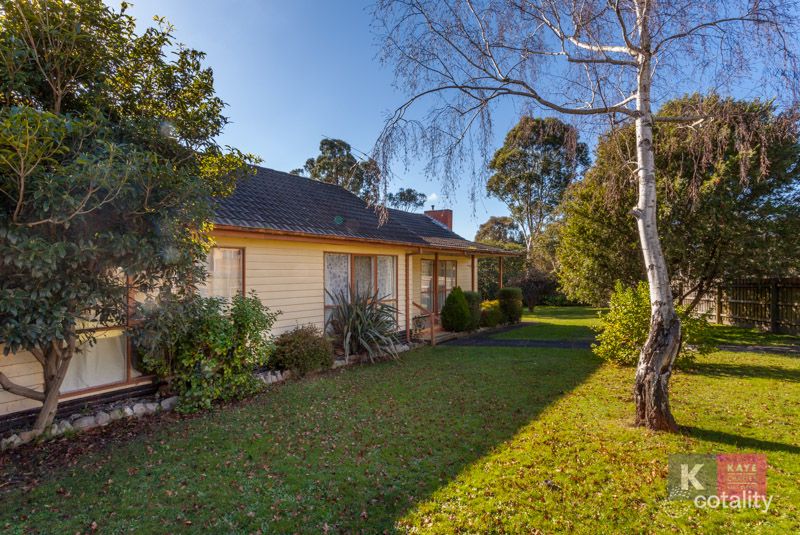 6 Slingsby Ave, Beaconsfield, VIC 3807