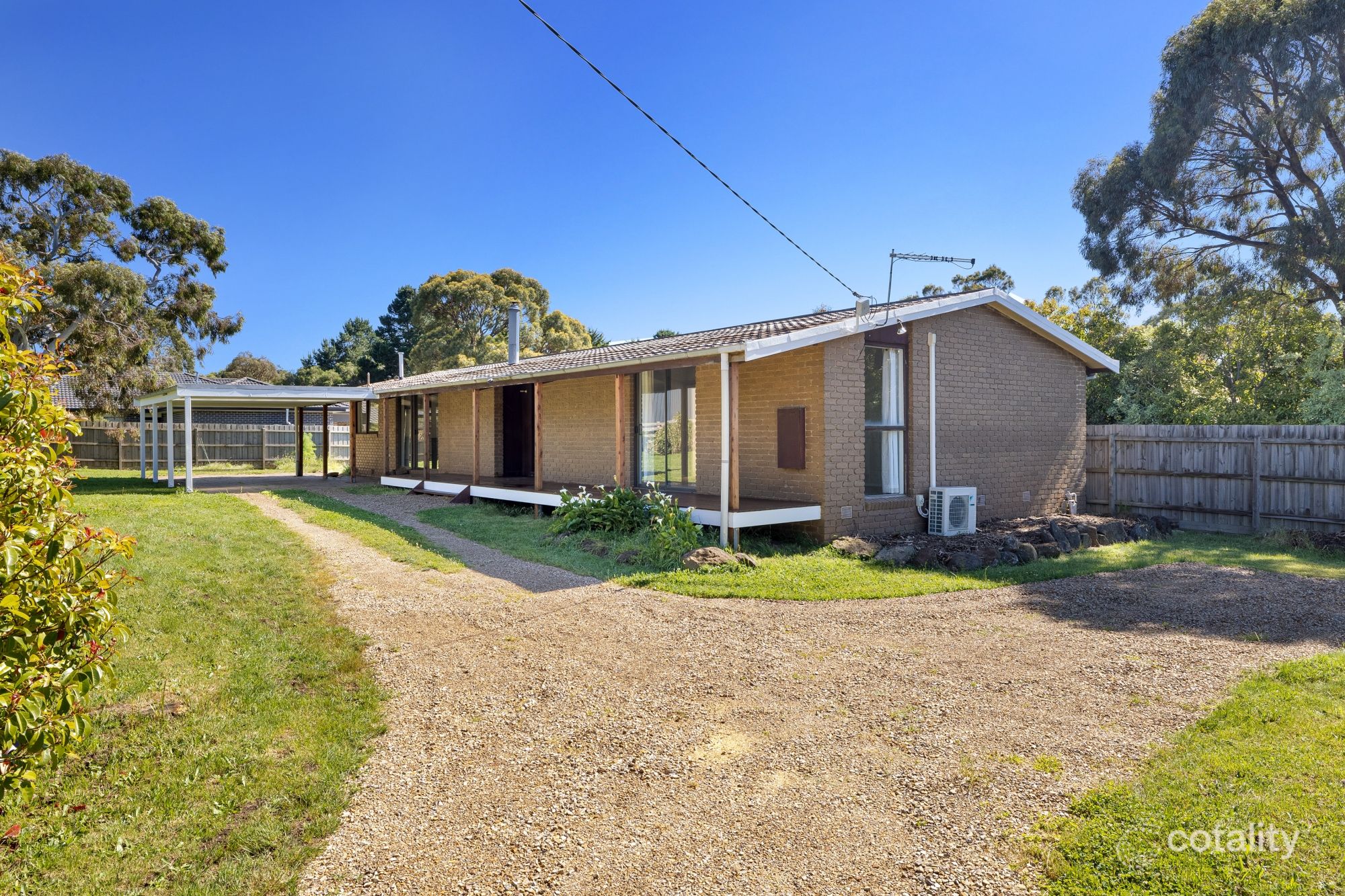 1/20 Regan Dr, Romsey, VIC 3434