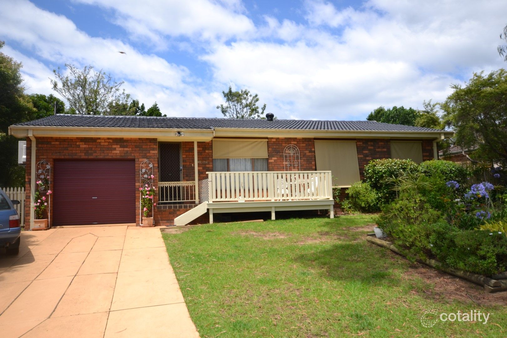24 Yeovil Dr, Bomaderry, NSW 2541