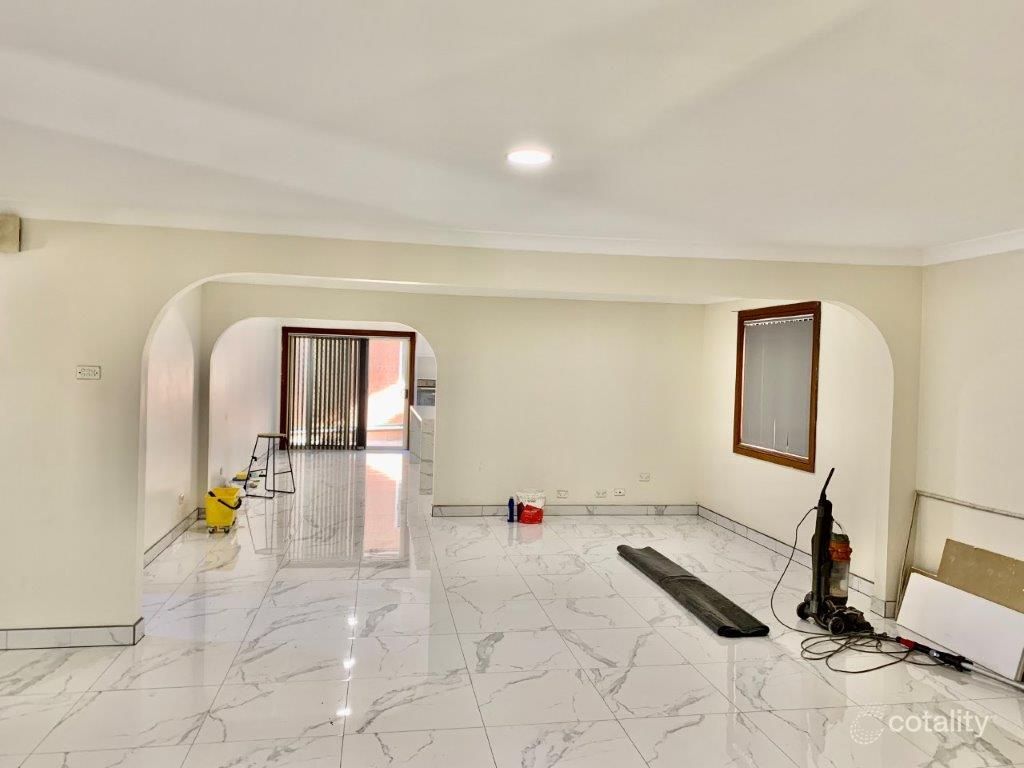 10 Glenlea St, Canley Heights, NSW 2166