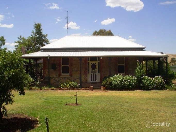 38 Lefroy St, Gingin, WA 6503