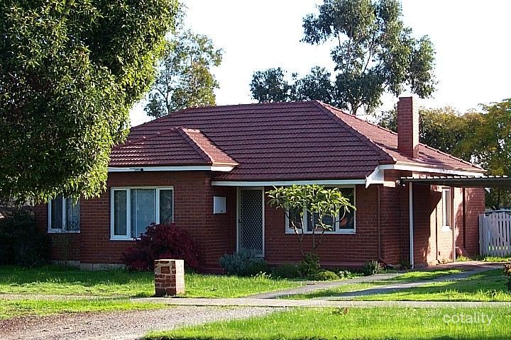 59 Bromley Rd, Hilton, WA 6163