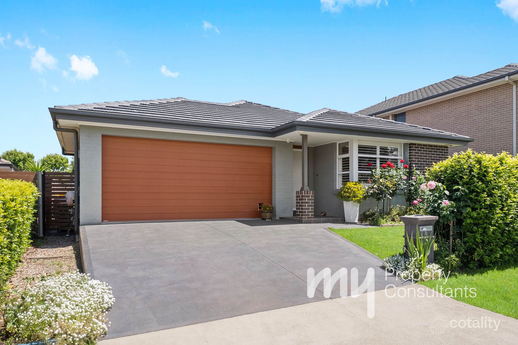 5 Agostini Cct, Oran Park, NSW 2570