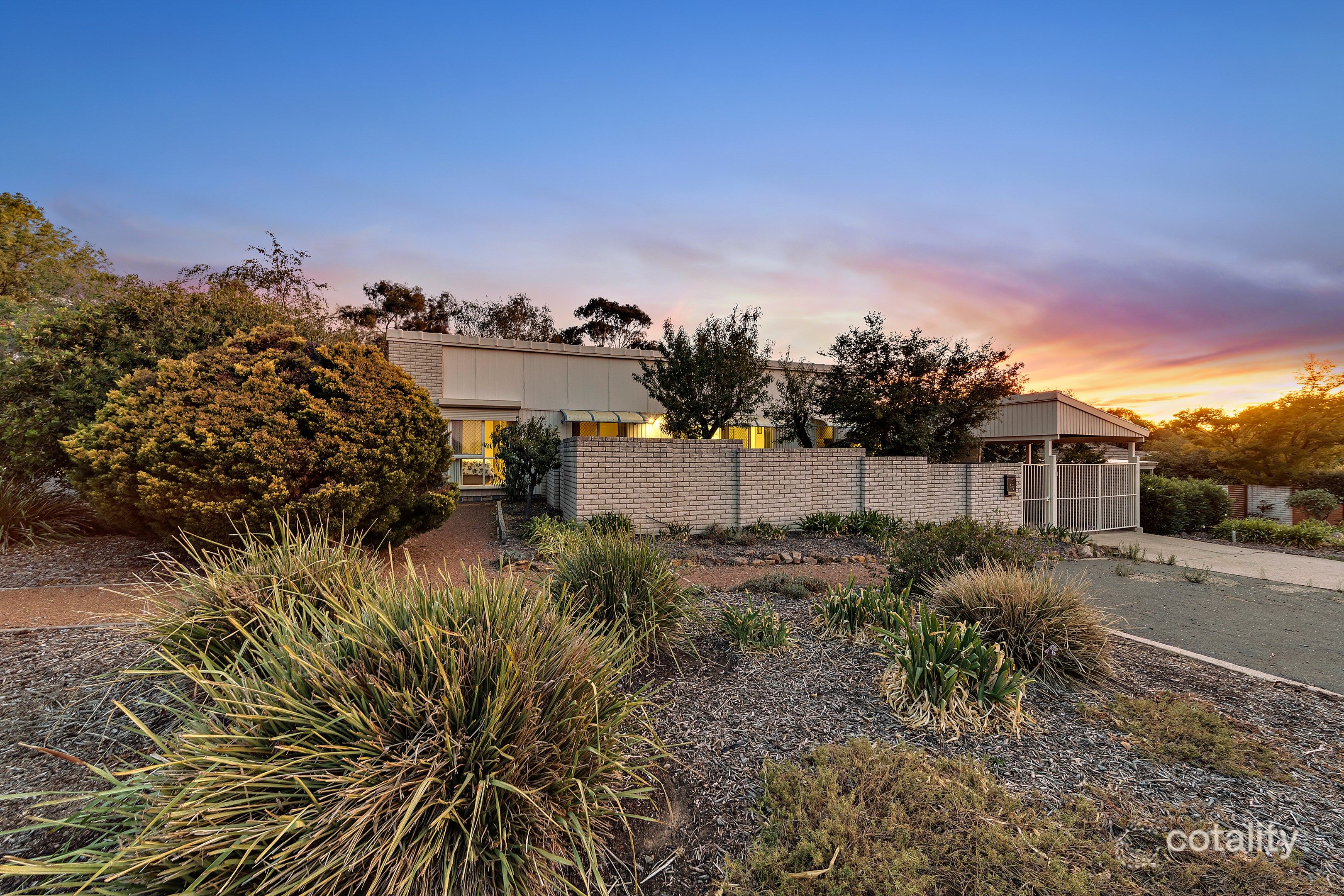 12 Elkedra Cl, Hawker, ACT 2614