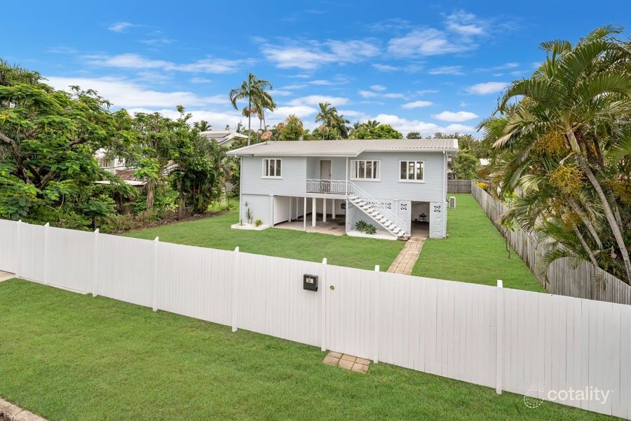 24 Roberts St, Hermit Park, QLD 4812