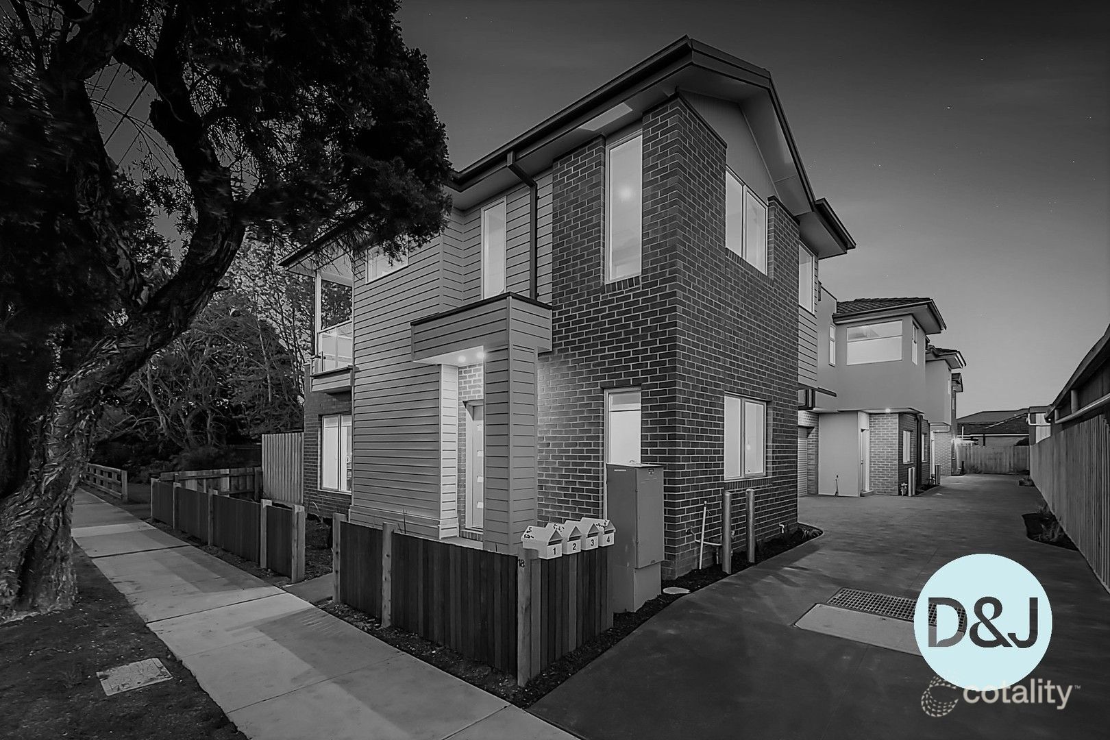 2/18 Codrington St, Cranbourne, VIC 3977