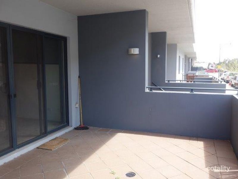 24/2 Stockton Bend, Cockburn Central, WA 6164