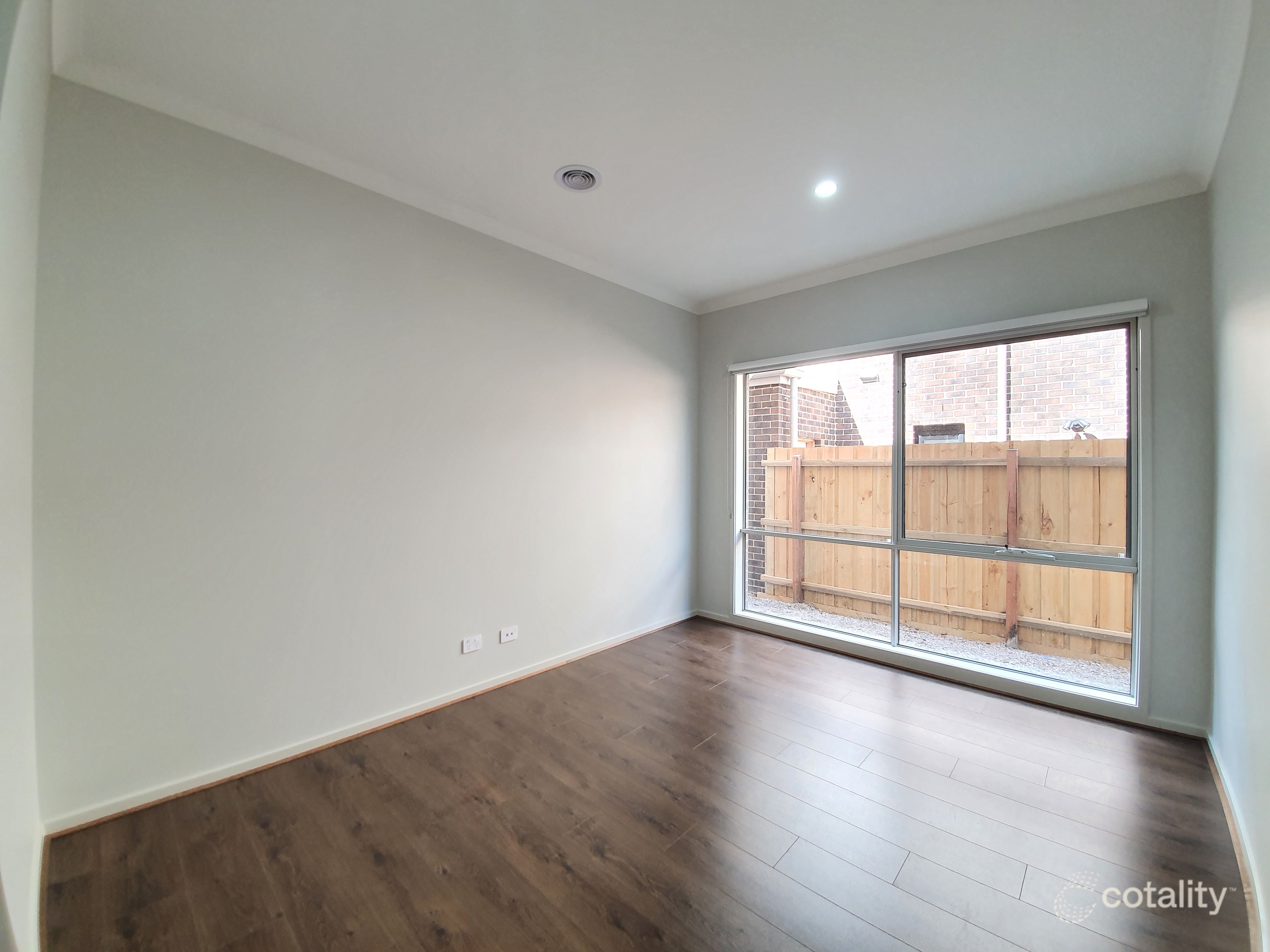 52 Eley Rd, Burwood East, VIC 3151