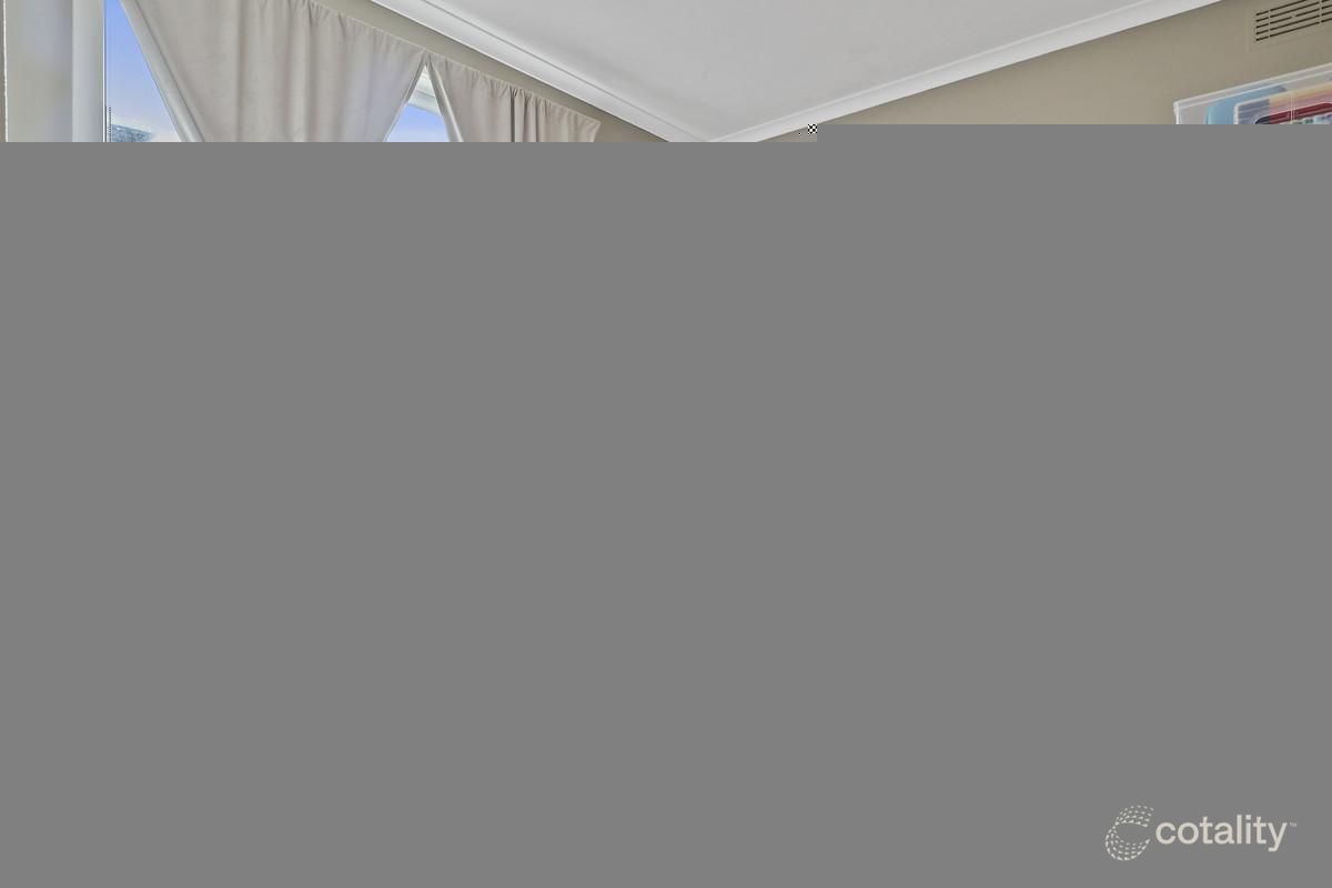 11 Girraween Cres, Bega, NSW 2550