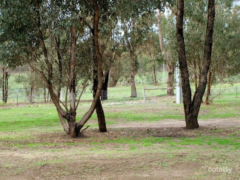 52 Golf Links Lane, Heathcote, VIC 3523