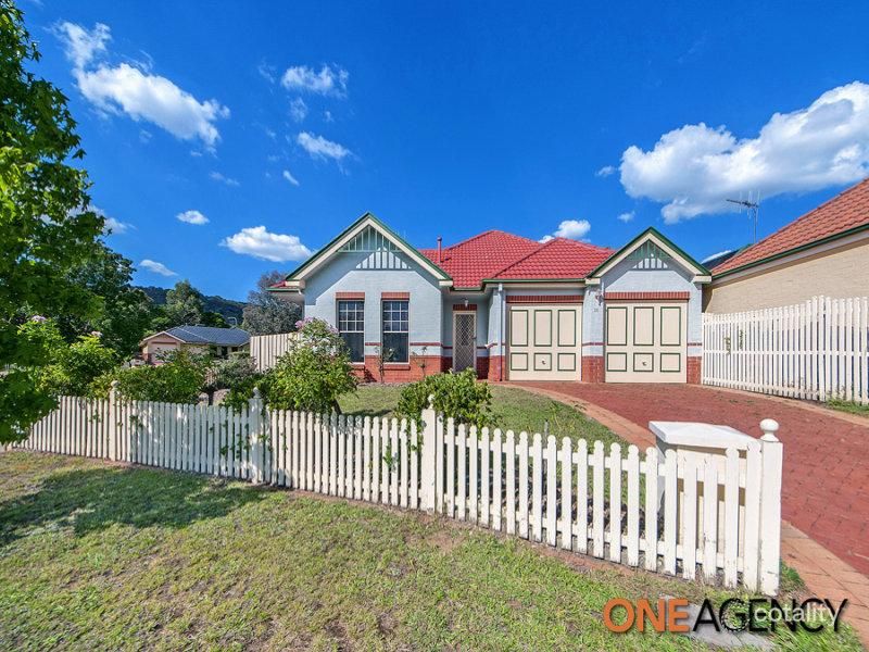 11 Rosewood Glen, Jerrabomberra, NSW 2619