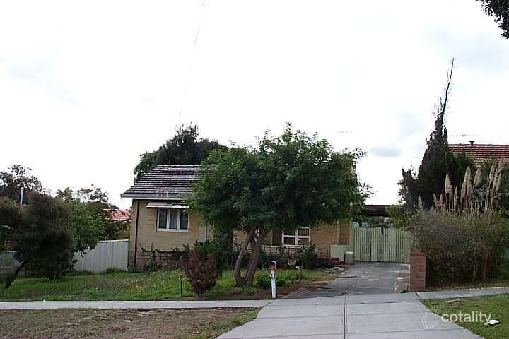 21 Farnham St, Bentley, WA 6102