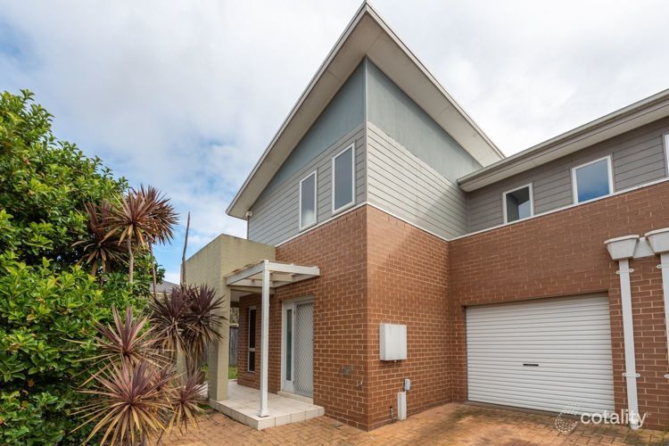 26 St Simon Cl, Blair Athol, NSW 2560