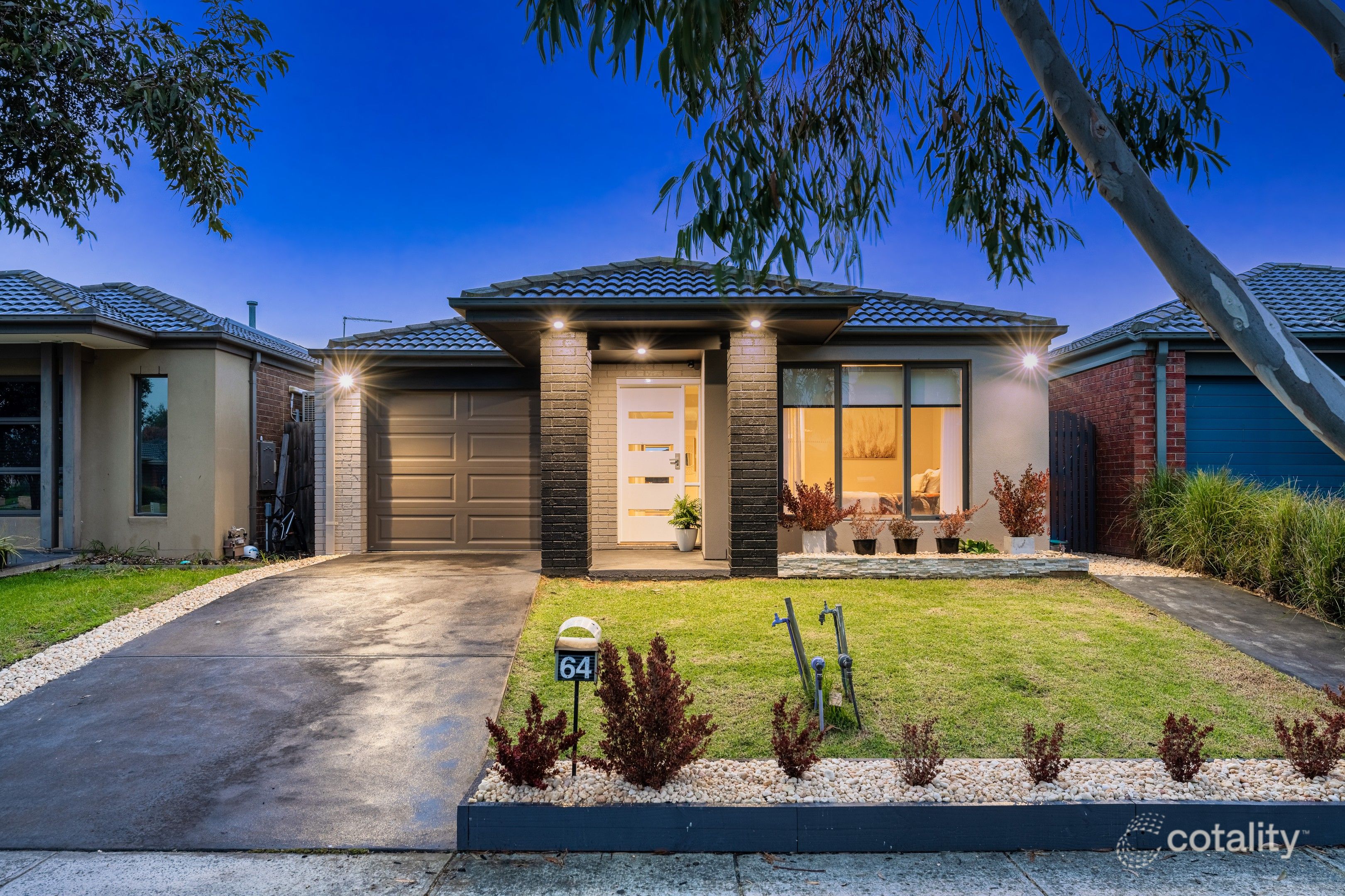 64 Gregson Gr, Lyndhurst, VIC 3975