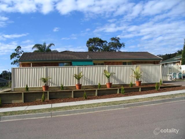 1/2 Baron Cl, Valentine, NSW 2280