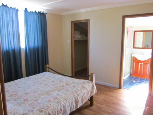 8 Heales Way, Green Head, WA 6514