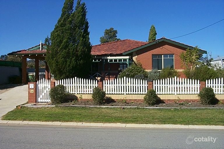 11 Mariana Cl, Maddington, WA 6109