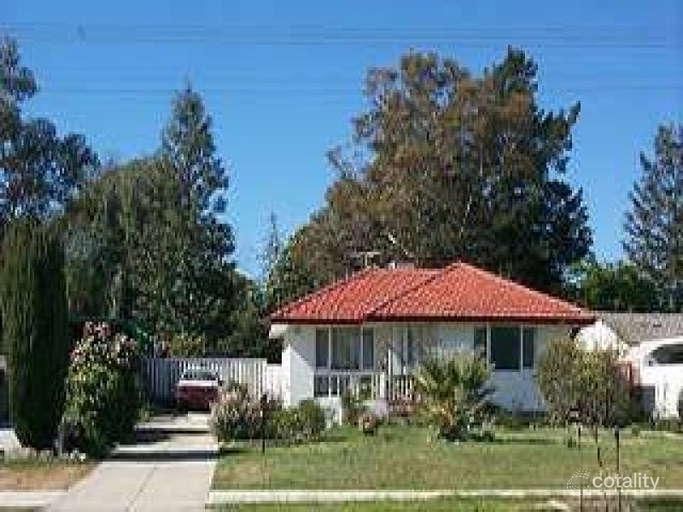 40 Girrawheen Ave, Girrawheen, WA 6064