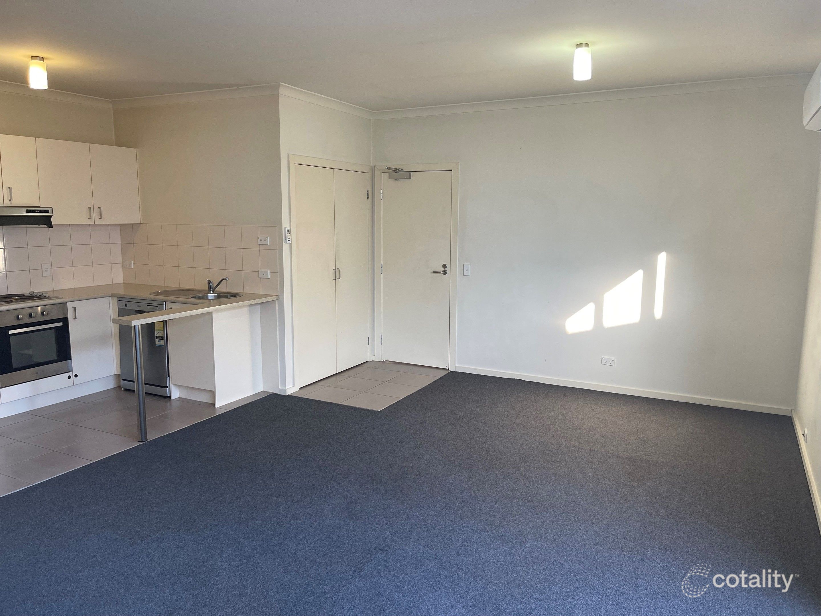 33/9 Petrea Pl, Harkness, VIC 3337